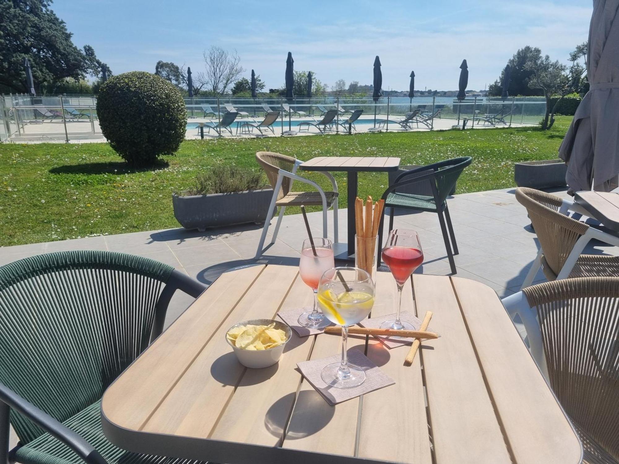 Ariane Hotel Fos Sur Mer Fos-sur-Mer Exterior photo
